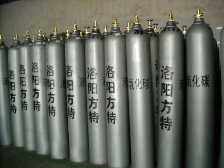 探究二氧化碳高純氣體的儲存難題